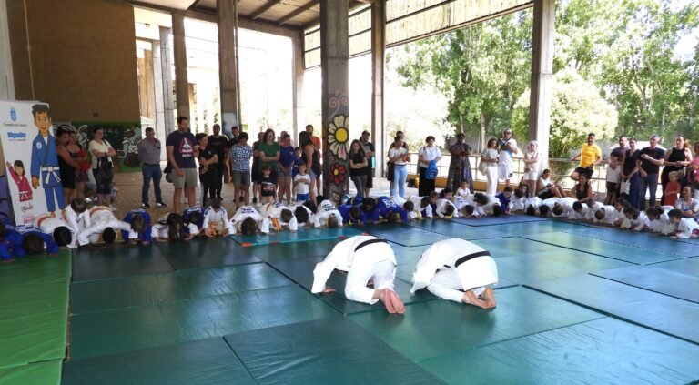 CEIP Juan Fernández Latorre, clase de judo en familia