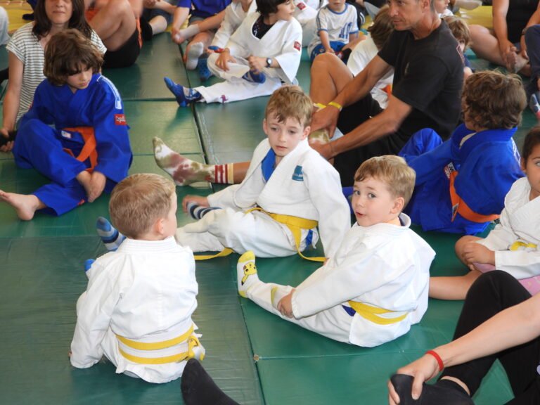 CEIP Juan Fernández Latorre, clase de judo en familia