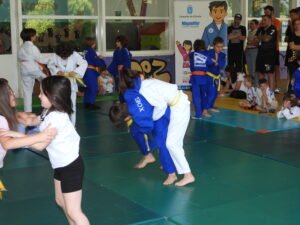 CEIP Juan Fernández Latorre, clase de judo en familia
