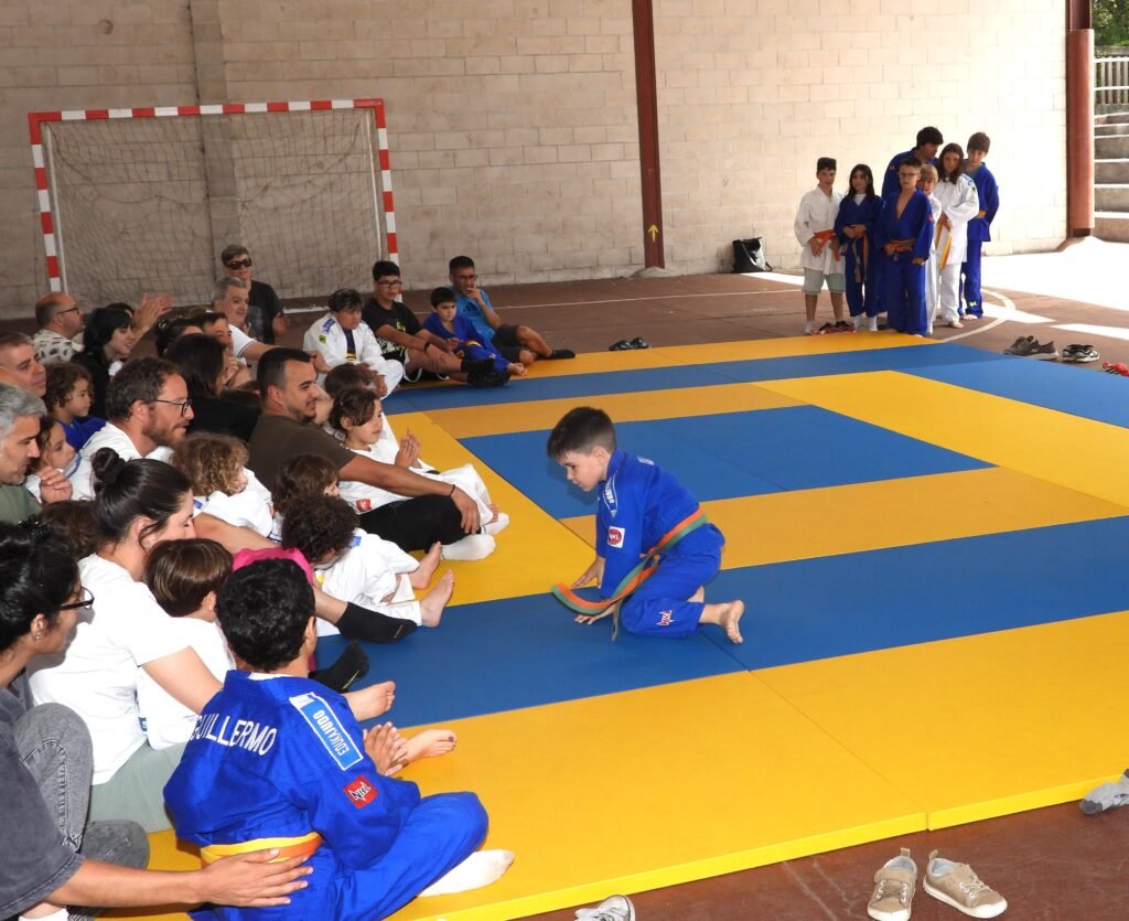 Nuestros judokas demostraron sus habilidades en las caídas.