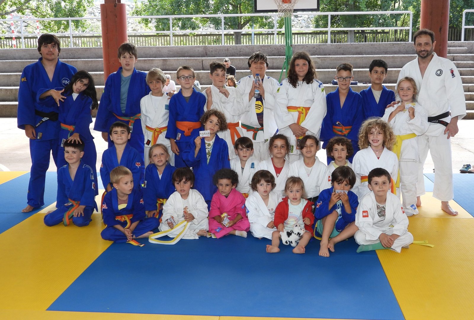 El CEIP San Pedro de Visma cierra el curso con una jornada de Judo en Familia