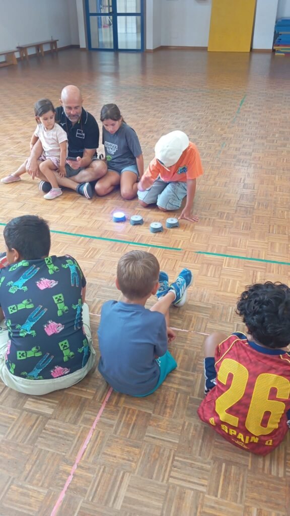 El profesorado de EDUKAJUDO con los peques del Campus Arteixo