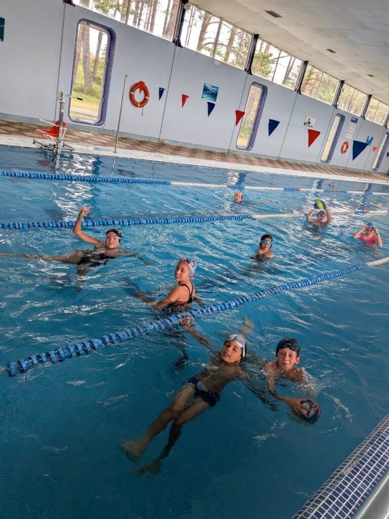 Profesorado y alumnado, un equipo dentro y fuera del tatami.