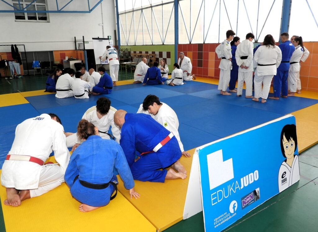 La parte práctica de la sesión, sobre el tatami.